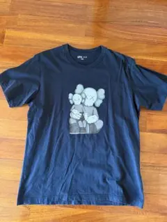 UNIQLO カウズ　Tシャツ XL ブラック