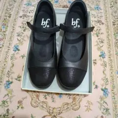 bf. ストラップパンプス ブラックのサムネイル