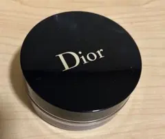 Dior スキン　フォーエヴァー　コントロール　ルースパウダー　001