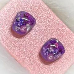 小さなお花のワンポイントレジンピアス*パープルNo.17
