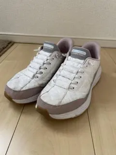 スケッチャーズ　スリップインズ　CM着用