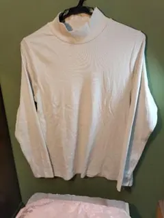 綿 ハイネック ユニクロ