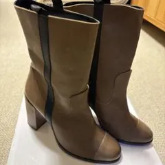 Item thumbnail for item 2ff4871e-8058-4b0b-a58e-e8d87ea78d23