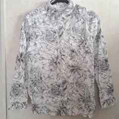 【昭和レトロ】花柄　ブラウス　シワ加工　シャツ　白　黒　ヴィンテージ