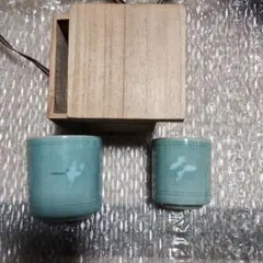 美品　朝鮮青磁 陶器 夫婦湯飲み2個 木箱付き