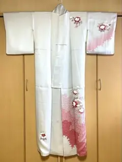 付け下げ 刺繍 ちりめん 蝋色 正絹 反物 2025年最新】付け下げ 反物の人気アイテム - メルカリ