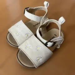 futafuta 花の刺繍 サンダル 15cm