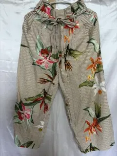 ZARA ボタニカル　パンツ