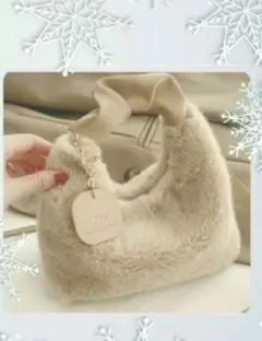 【新品未使用】2way ファーバッグ チャーム付き フワモコ