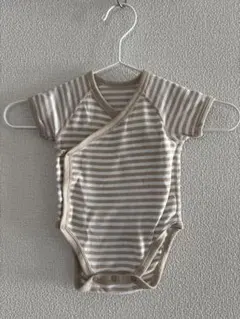UNIQLO ベージュ×白 ストライプロンパース　60cm