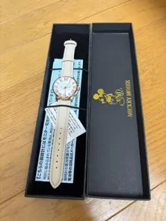 Disney ミッキーマウス 腕時計 ベージュ