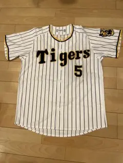 阪神タイガース 近本　ユニフォーム ビアホルダー付❗️