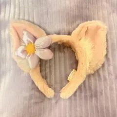 リーナベル　花の装飾付きピンク耳カチューシャ