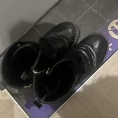 ブラックレザー厚底ブーツ