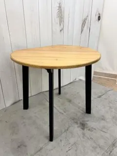 ハーフラウンドテーブル