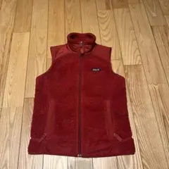 patagonia フリースベスト レッド