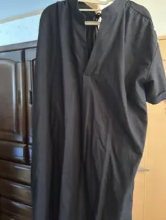 バックデザイン 半袖ワンピース 黒