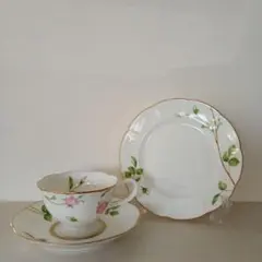 WEDGWOOD スウィートプラム カップ&ソーサー プレート トリオ セット②