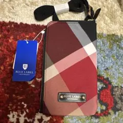 BLUE LABEL スマホショルダーバッグ レッド系チェック