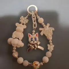 猫とリボンの携帯ストラップ クマ ハンドメイド ホワイト キーホルダー