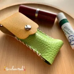 《マチ無しリップケース》　レザークラフト　お花モチーフ　オリジナルデザイン