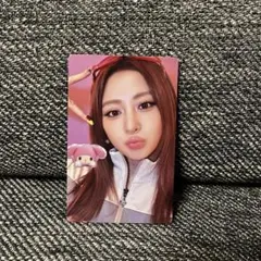 LESSERAFIM DIFFERENT ユンジン　トレカ