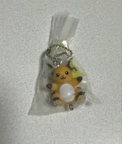 韓国　ポケモン ライチュウ キーホルダー　繋げる