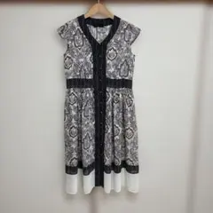 ATELIER SIX アトリエシックス　ノースリーブ ワンピースのサムネイル
