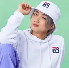 ビーファースト　FILA フィラ　バケハ　パーカーM