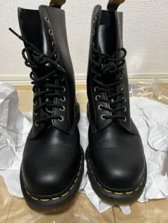 Y*i様 完売モデル Dr. Martens 1460 YotS 8ホールブーツ Y*i様 完売モデル Dr. Martens 1460 YotS 8ホールブーツ - メルカリ