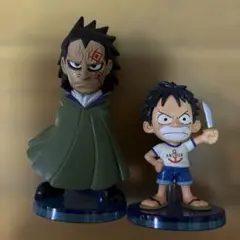 ワンピース ワールドコレクタブル ドラゴン ルフィ 2体セット＆キーホルダー6体のサムネイル
