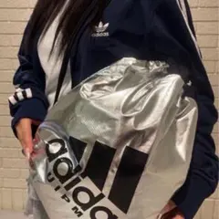 adidas EQUIPMENT ナップサック シルバー　新品未使用　韓国のサムネイル