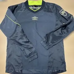 即日発送！高見え！umbro ピステ　ナイロンパーカー　ウインドブレーカー