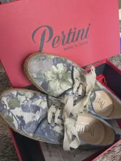【最終値下】pertini 花柄ローファー　定価３万円のサムネイル