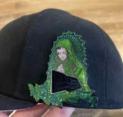 ニューエラ　カスタムピンズ　ピンバッジ　ロゴフレーム　聖母マリア