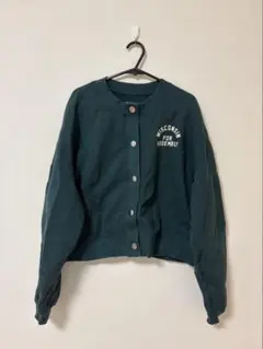 niko and ... ダークグリーン クロップドトレーナー