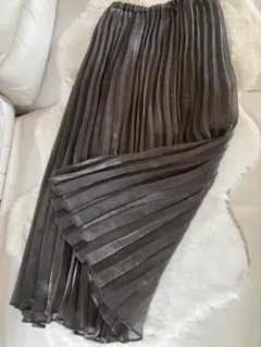 GU ロングプリーツスカート【美品】
