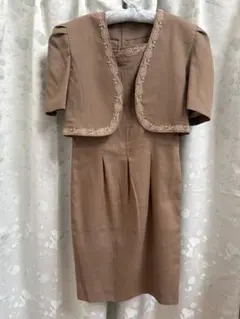 ボレロ付きノースリーブワンピース ブラウン