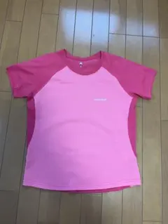 mont-bell ピンク 半袖Tシャツ Sサイズ　Sサイズ