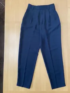 GU ブラック　テーパードスラックス