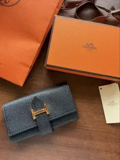 HERMES ベアンキーケース ゴールド　ブラック レザー エルメスのサムネイル