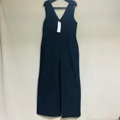 新品　UNIQLO ユニクロ　Vネックサロペット　ブラック