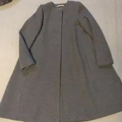 美品ATON グレー ロングコートのサムネイル