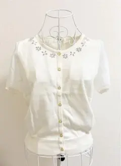 トップス　新品タグ付きのサムネイル
