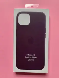 新品 iPhone 14 未使用 レザーケース ダークチェリーのサムネイル