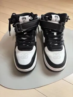 NIKE STUSSY AIR FORCE 1 MID スニーカーのサムネイル