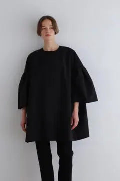 ラック☆ 新品タグ付き LE PHIL ライトリバーケープコート ベージュ ラック☆様専用 新品タグ付き LE PHIL ライトリバーケープコート