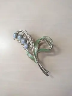 すずらん ヘアクリップ 淡いブルー