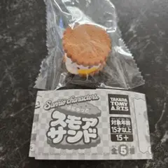 サンリオキャラクターズ　ふにゅっとスモアサンド　あひるのペックル