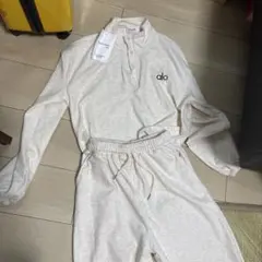 鏡*花様 ZARAような生地セットアップベージュ普段Mサイスフィット